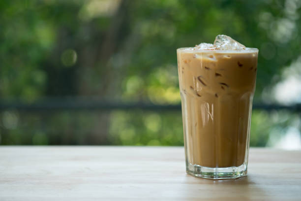 How to make an iced latte at home